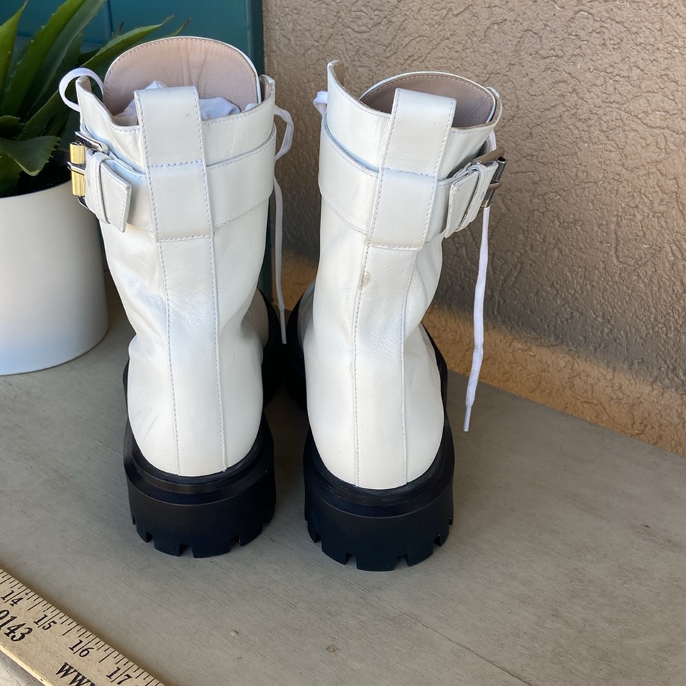 Stuart Weizman White Ultra Lug Buckle Combat Lace up Boots. 9B - Picture 5 of 11